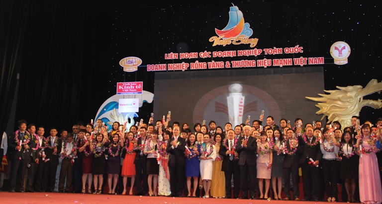 Viglacera vượt sóng thành công, đón nhận giải thưởng Thương hiệu mạnh Việt Nam